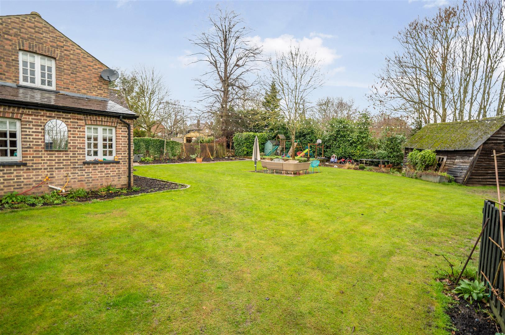 Thorley Street, Stortford Prestige & Village